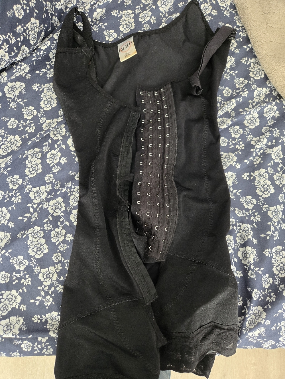 Colombian Waist Trainer “Faja” in Black size Us Medium. I Was Wearing Size 4-6